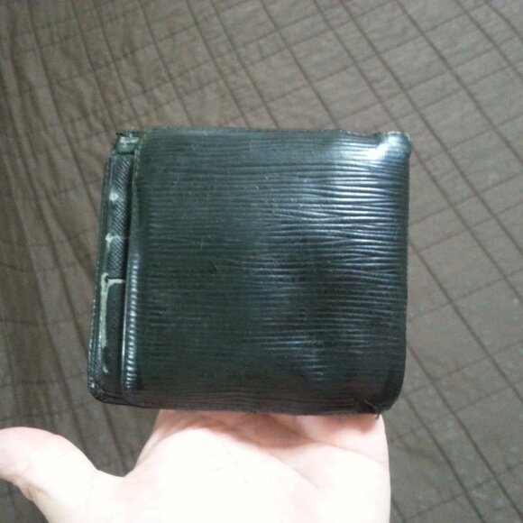 Vintage LV Louis Vuitton Epi Leather Wallet Bifold Unisex Women's Men's - Picture 2 of 14